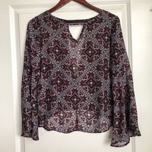 Women’s Open Back Bell Sleeve Blouse